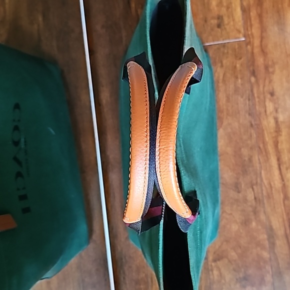 Coach Tote Bag 38 in Colorblock - Green - Picture 3 of 12